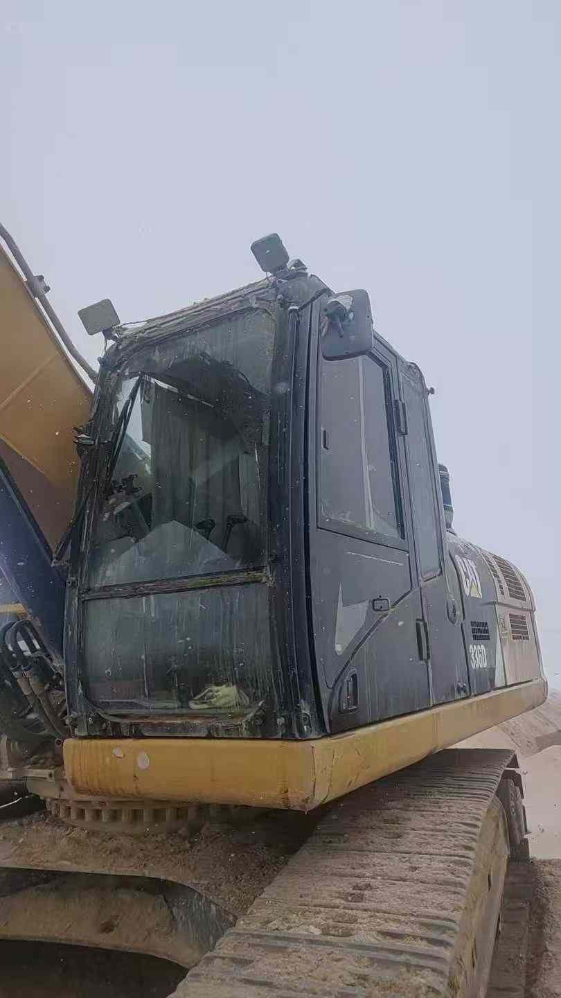 Used Caterpillar 330L Excavator 2017 Model / 4
