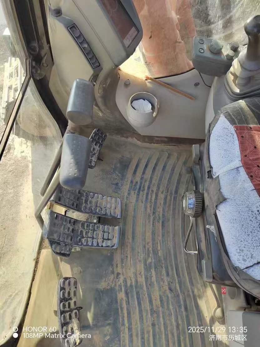 Used Hitachi ZAXIS200 Excavator 2021 Model / 9