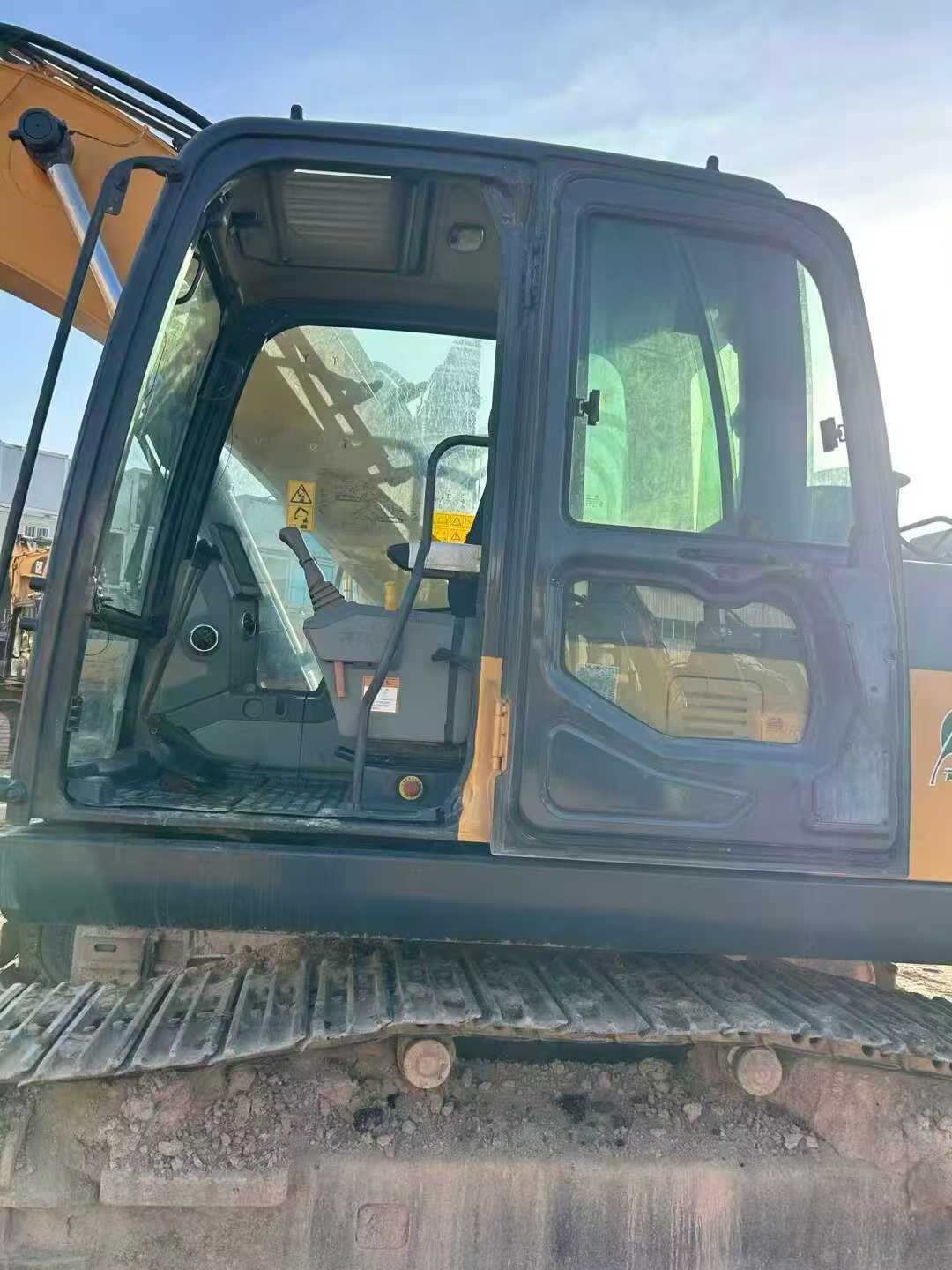 Used XCMG XE215 Excavator 2016 Model / 5