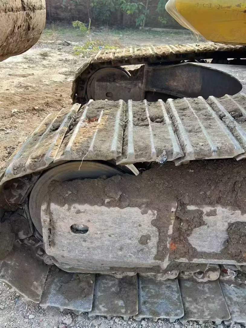 Used Komatsu PC200 Excavator 2016 Model / 9