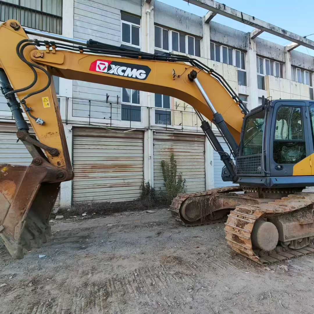 Used XCMG XE80 Excavator 2021 Model / 3