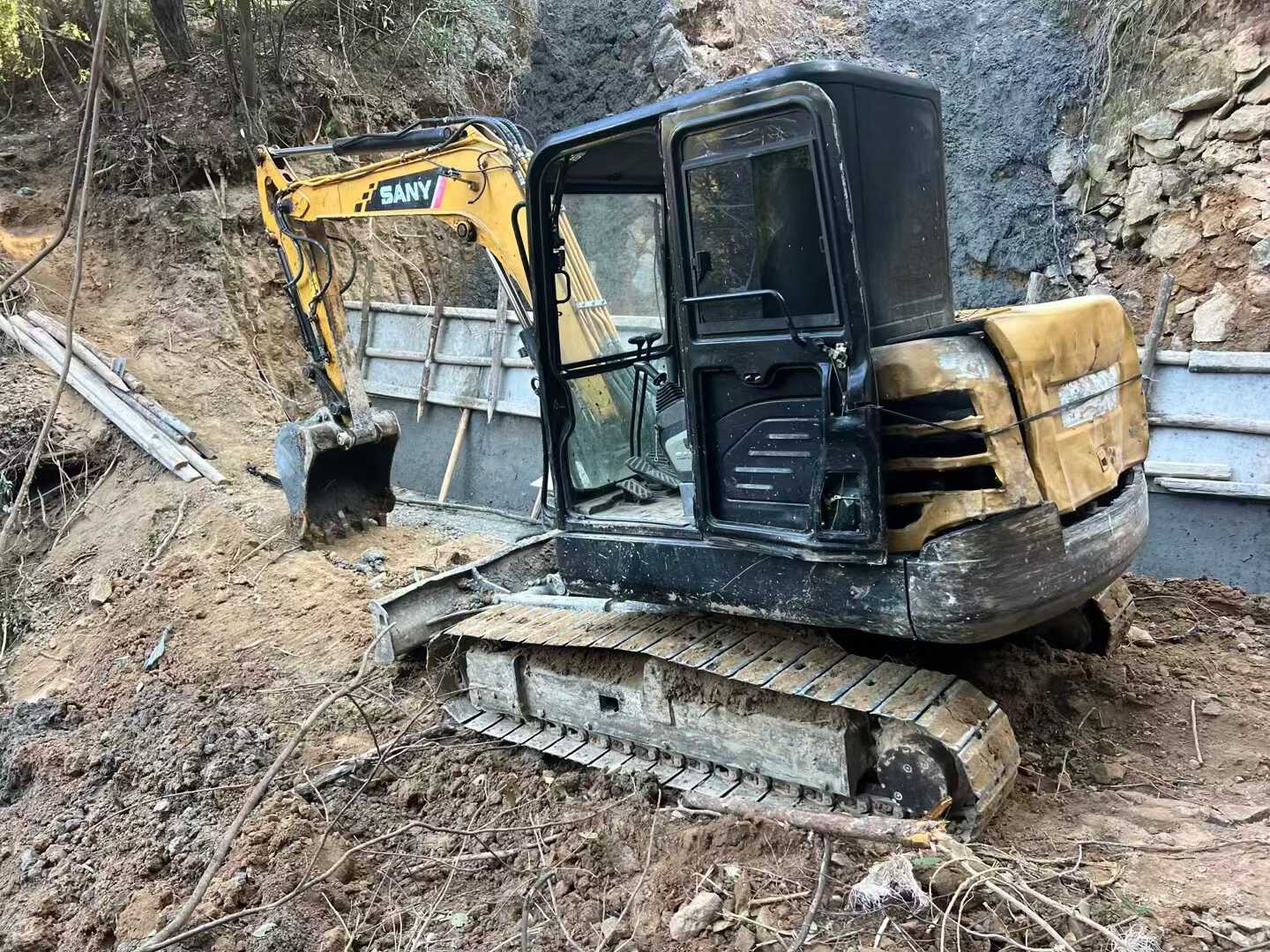 Buy Sany SY60 Used Excavator / 1