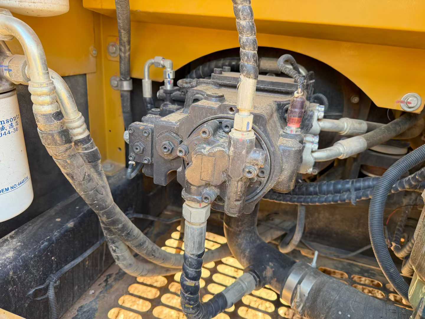 Used Sany SY135 Excavator 2020 Model / 3