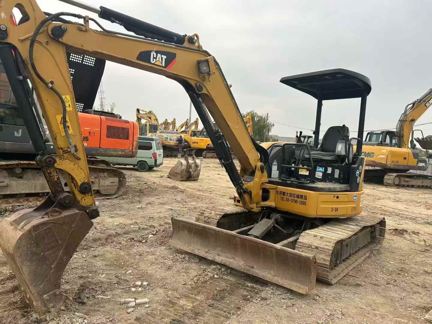 Used Caterpillar 305ECR Excavator 2016 Model / 5