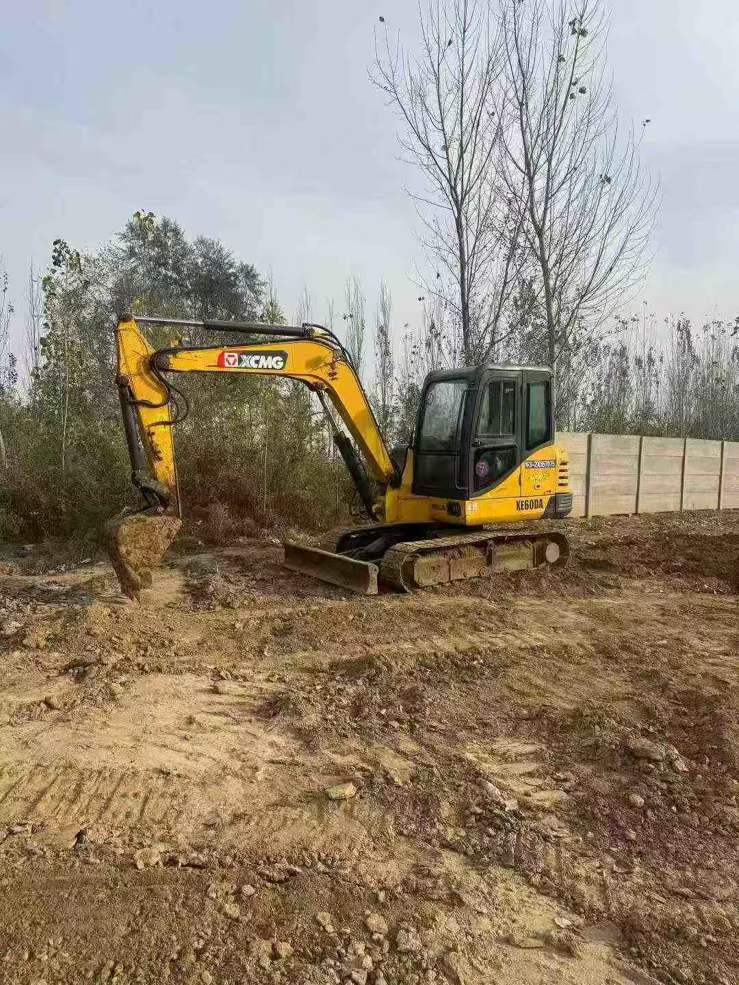 Used XCMG XE60 Excavator 2016 Model / 6
