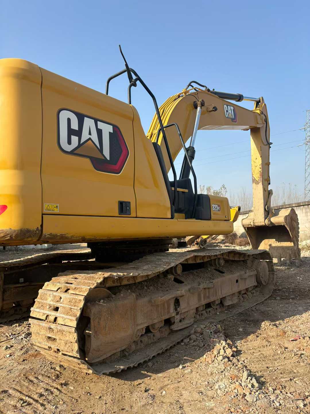 Used Caterpillar 323 Excavator 2020 Model / 3