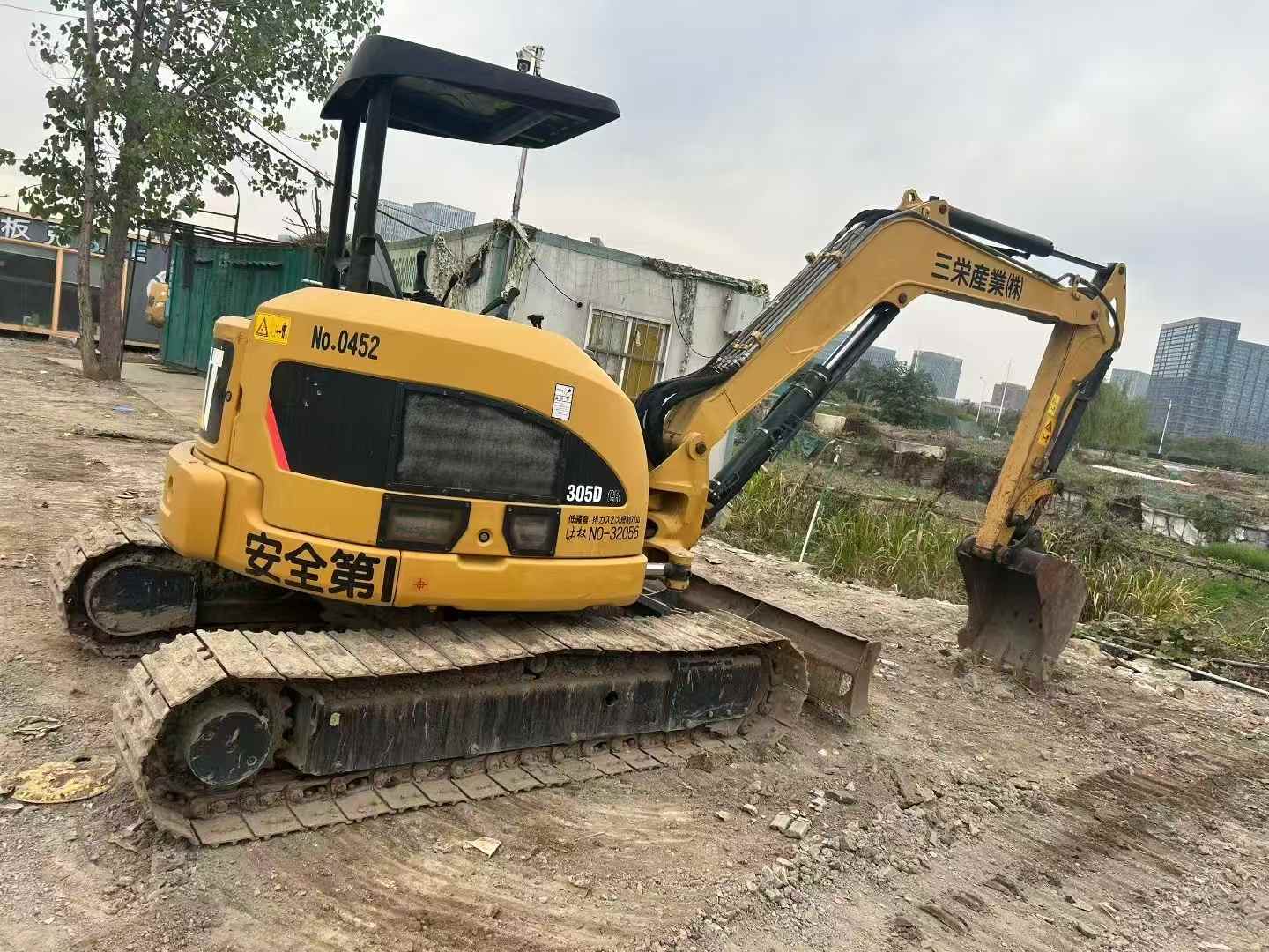 Used Caterpillar 305ECR Excavator 2016 Model / 3