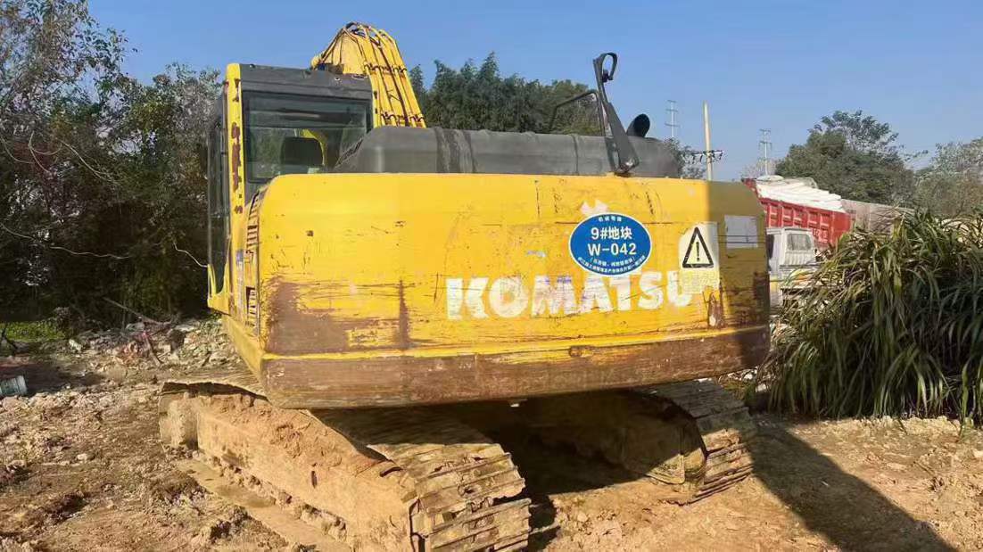 Used Komatsu PC200-8 Excavator 2010 Model / 2