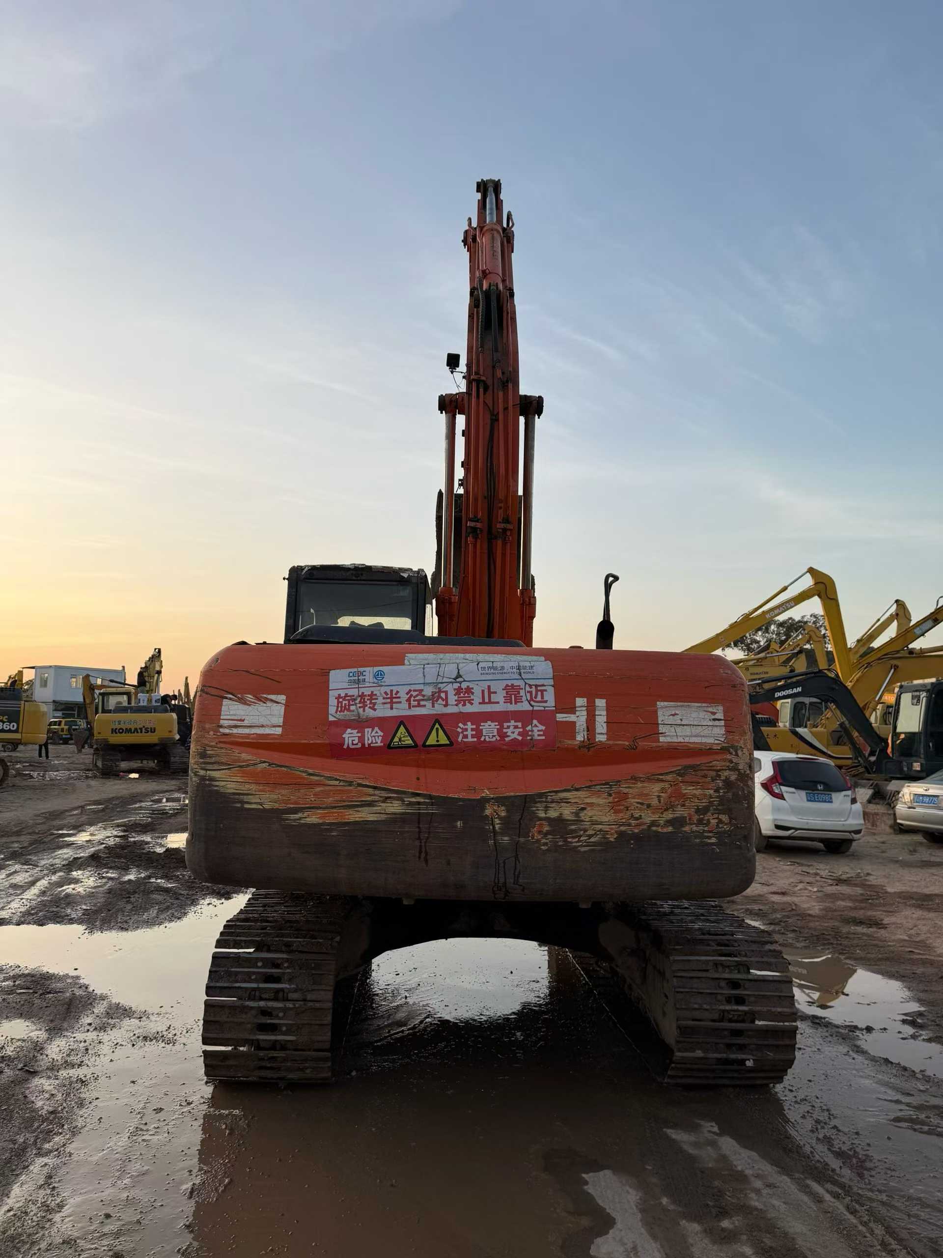 Used Hitachi ZAXIS200 Excavator 2016 Model / 8