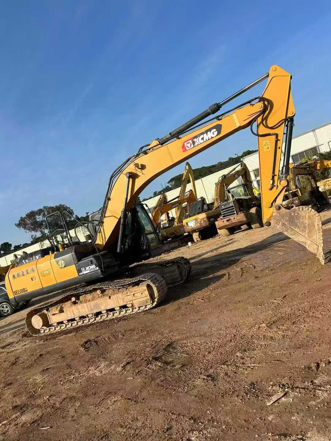 Used XCMG XE215 Excavator 2016 Model / 4