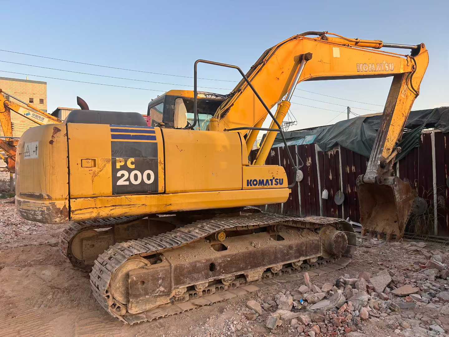 Buy Komatsu PW200-7 Used Excavator / 1