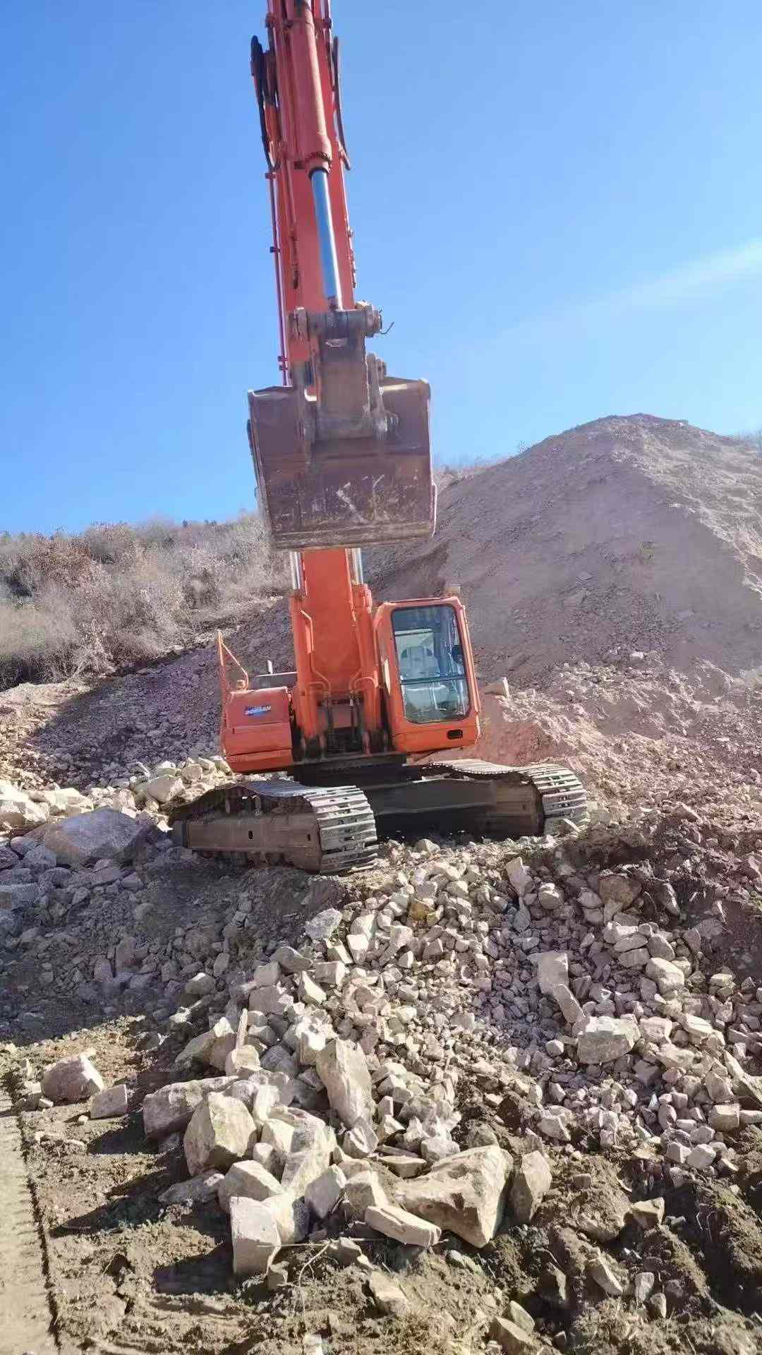 Used Doosan DL420 Excavator 2016 Model / 3