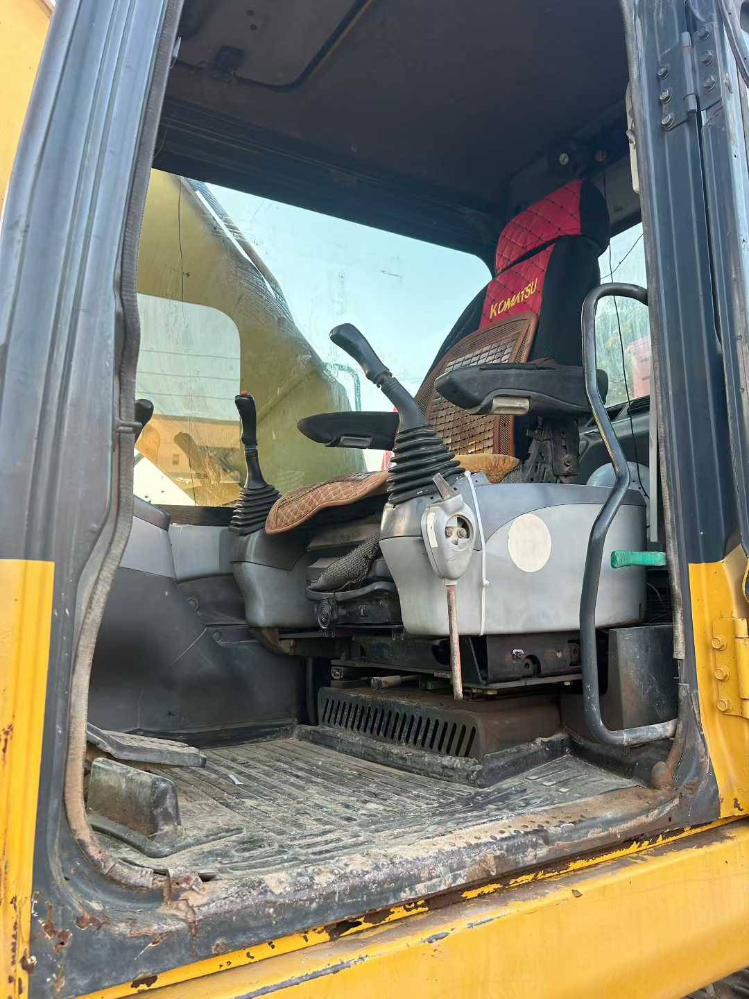 Used Komatsu PW200-7 Excavator 2016 Model / 8