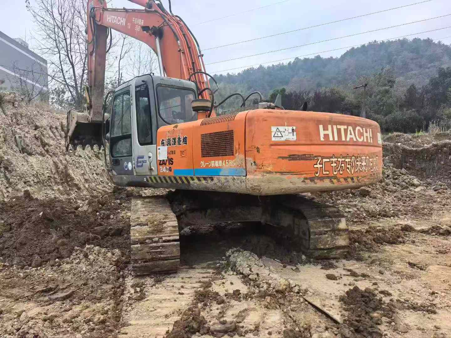 Used Hitachi ZX230-6 Excavator 2016 Model / 2