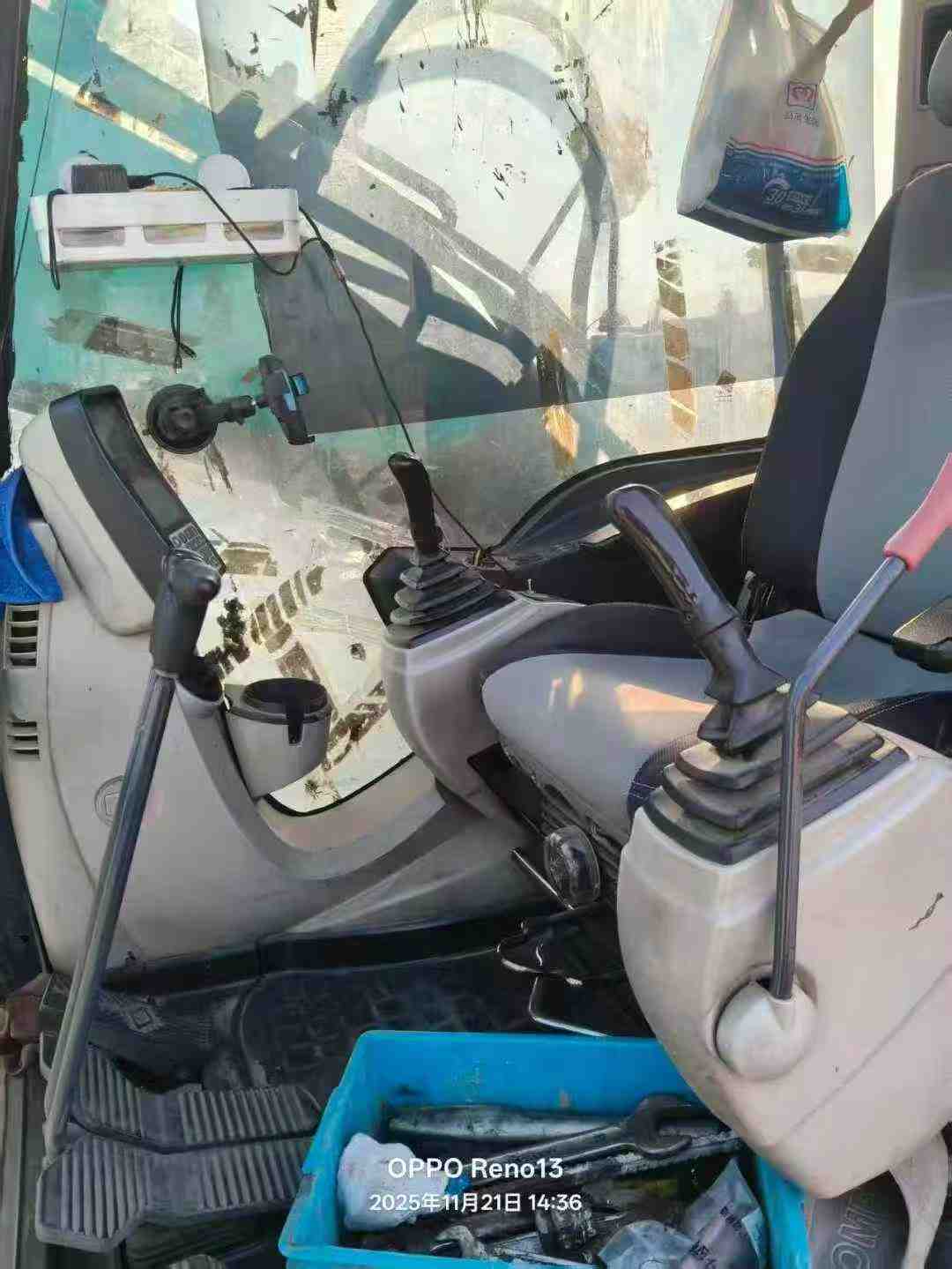 Used Kobelco SK200 Excavator 2017 Model / 2