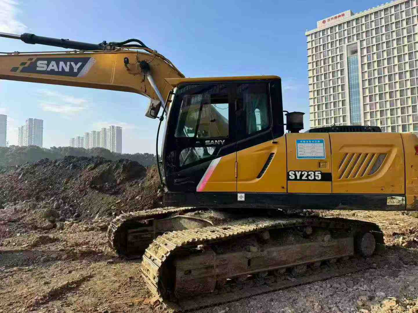 Used Sany SY215W Excavator 2020 Model / 3