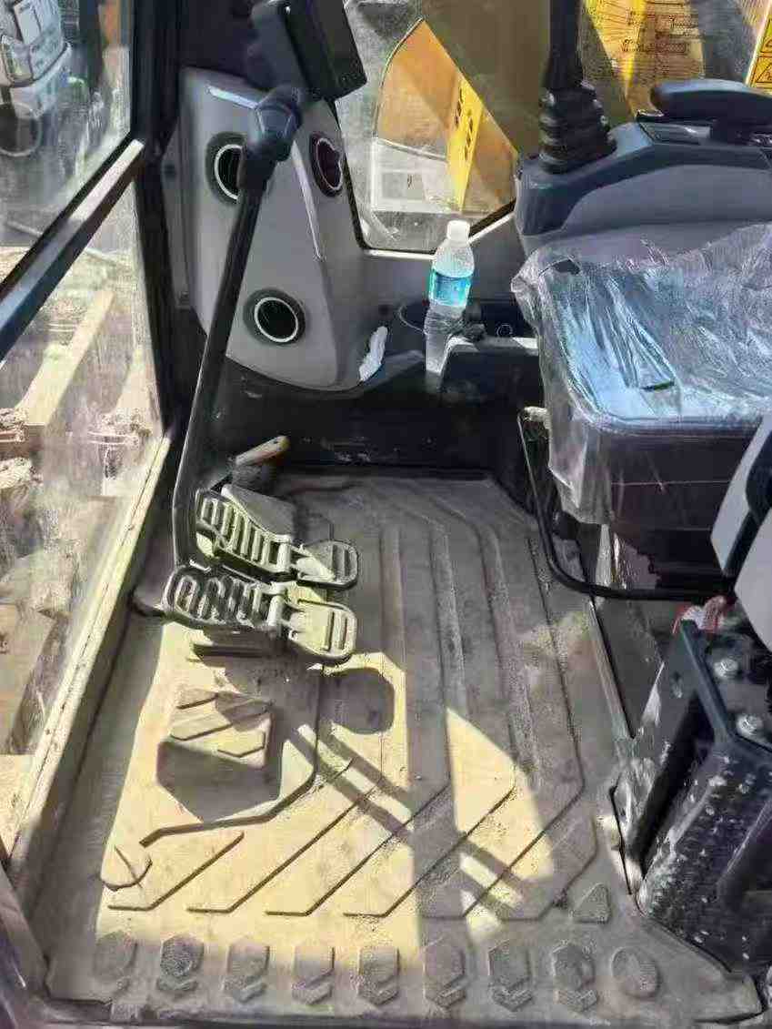 Used XCMG XE75WD Excavator 2016 Model / 2