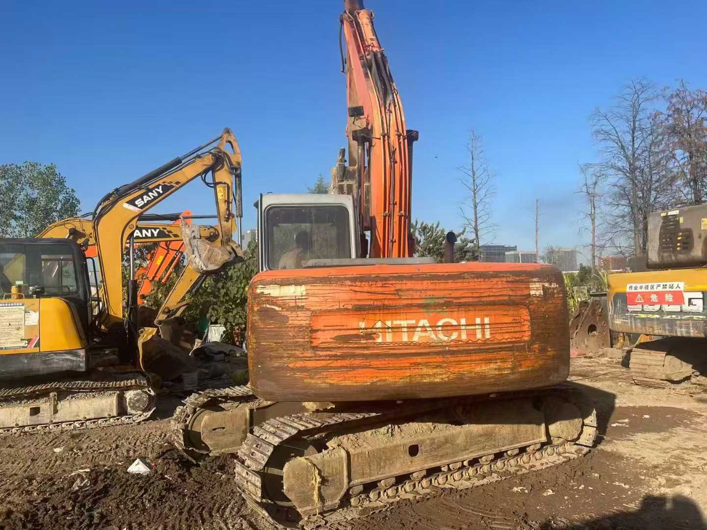 Used Hitachi ZX120 Excavator 2016 Model / 3