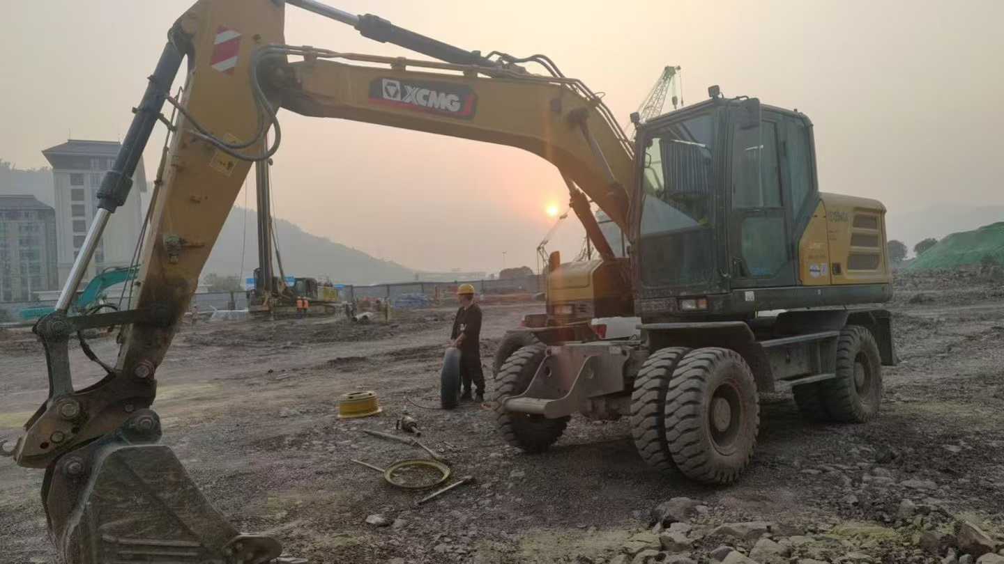 Used XCMG XE150 Excavator 2025 Model / 2