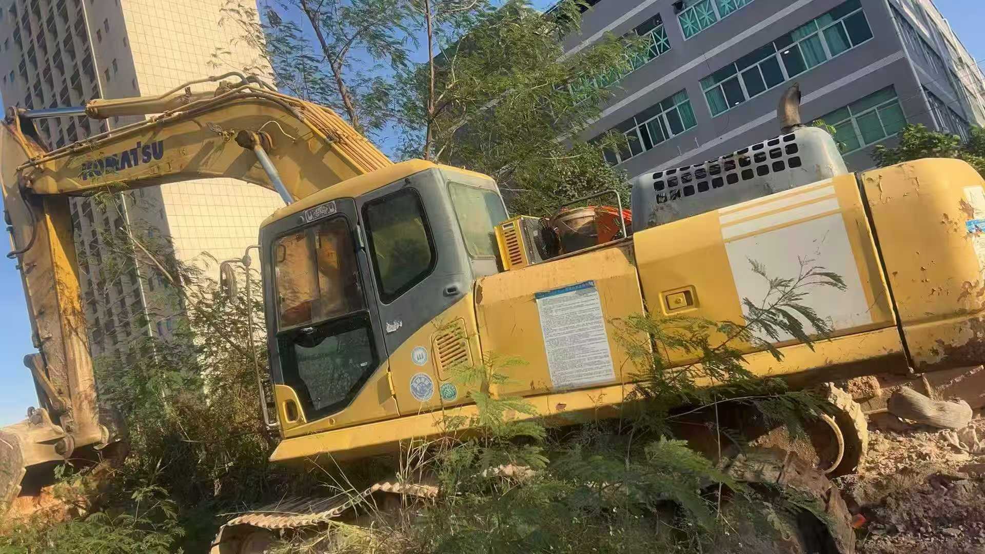 Used Komatsu PC60-7 Excavator 2016 Model / 3