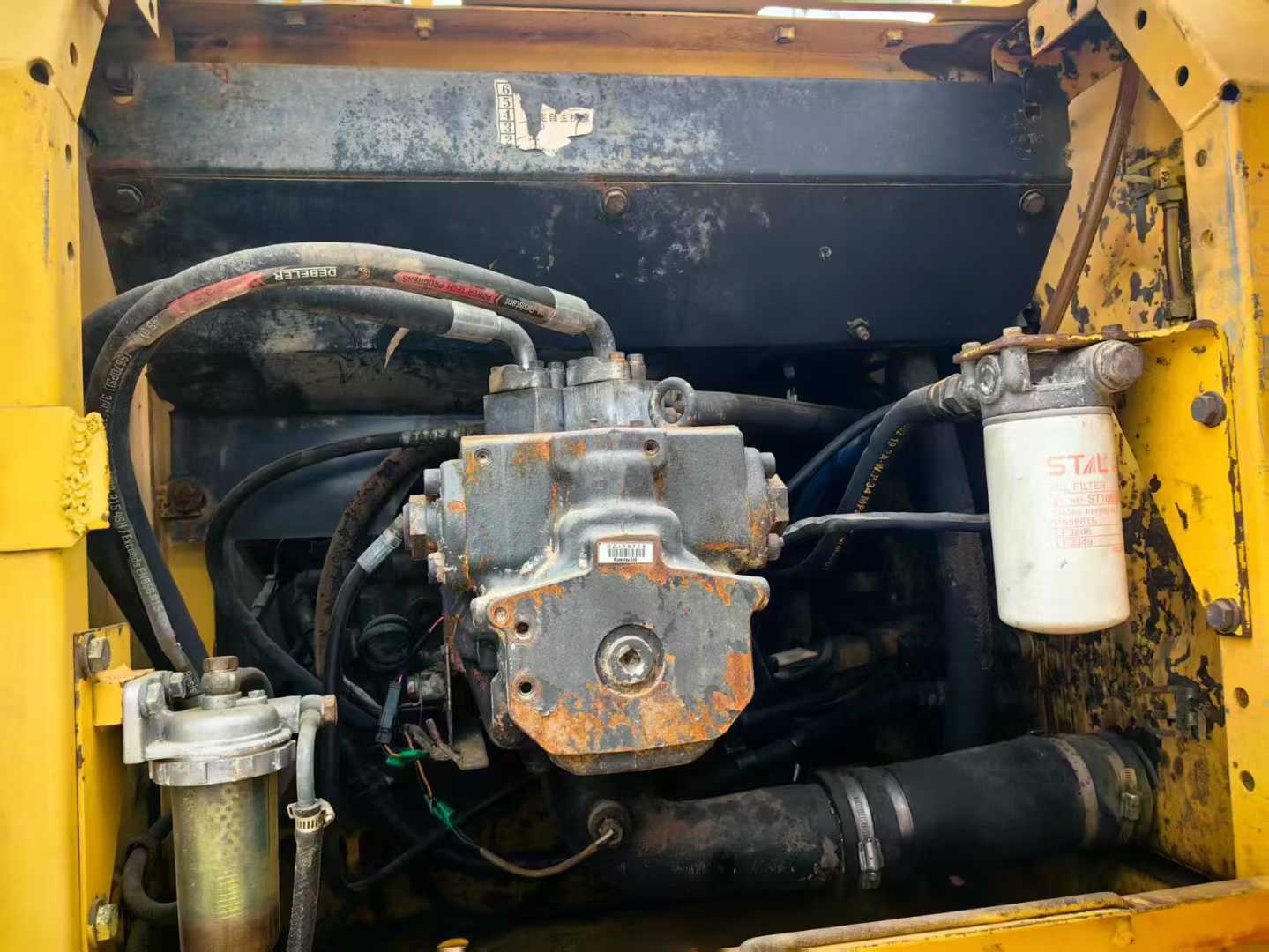 Used Komatsu PW200-7 Excavator 2016 Model / 7