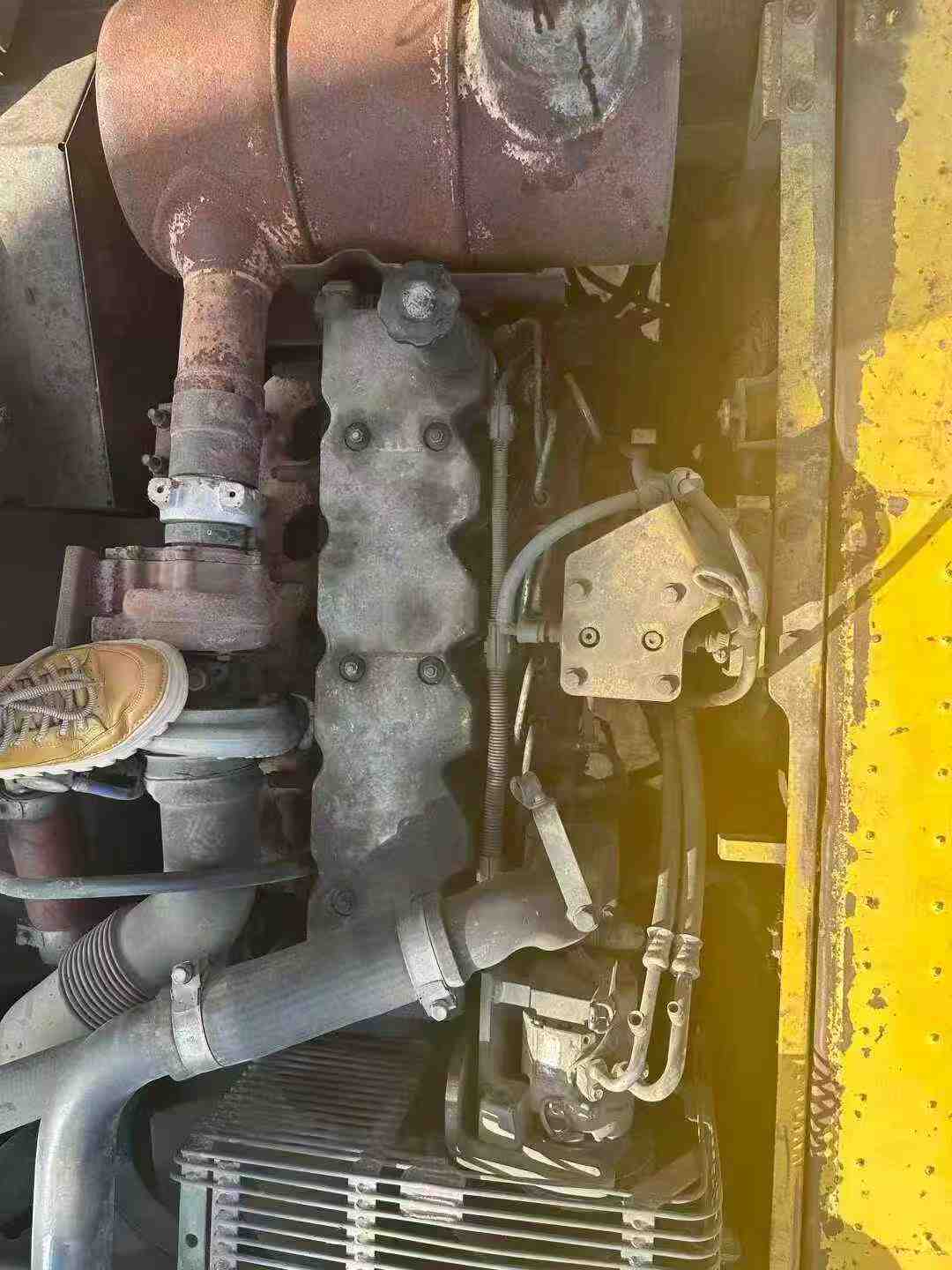 Buy Komatsu PC220-8 Used Excavator / 3 Used Komatsu PC220-8 Excavator 2012 Model / 3