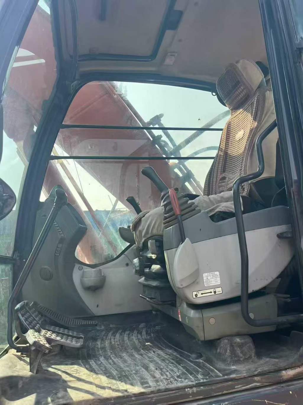 Used Hitachi ZAXIS200 Excavator 2018 Model / 8