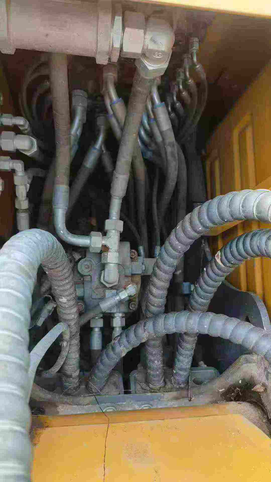 Used XCMG XE75WD Excavator 2021 Model / 8