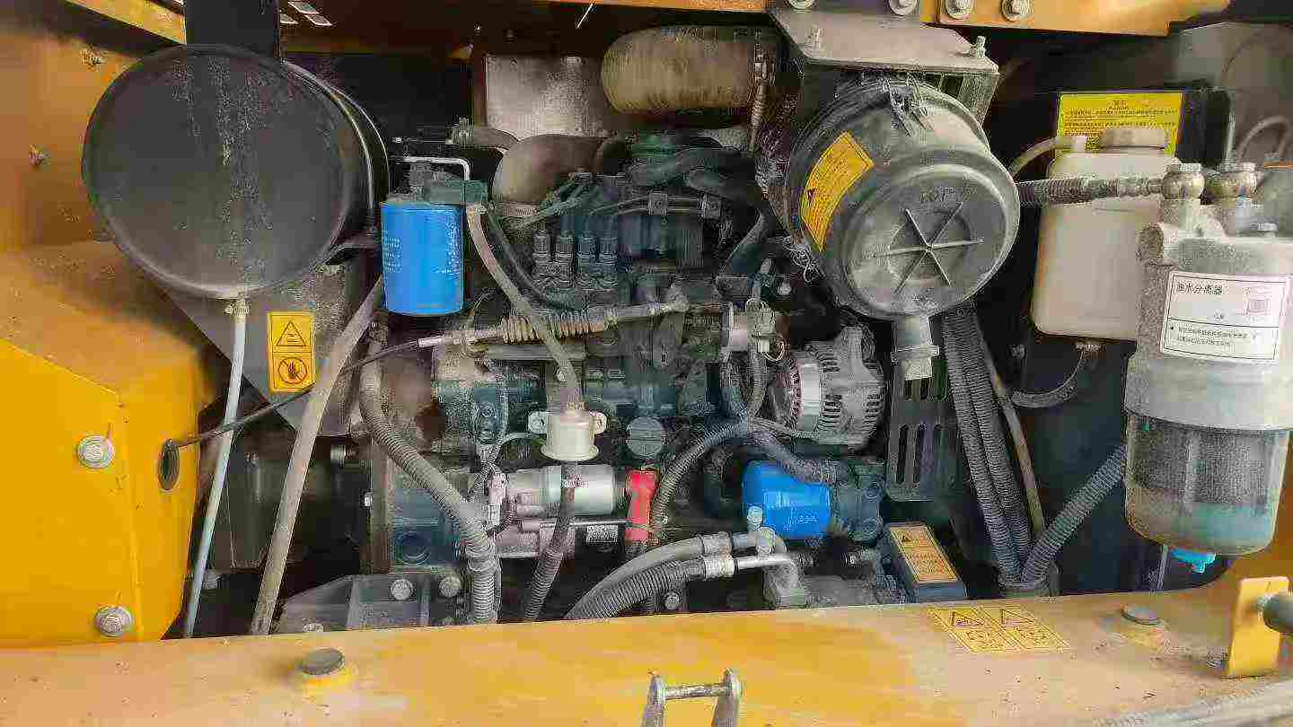 Used XCMG XE75WD Excavator 2021 Model / 7