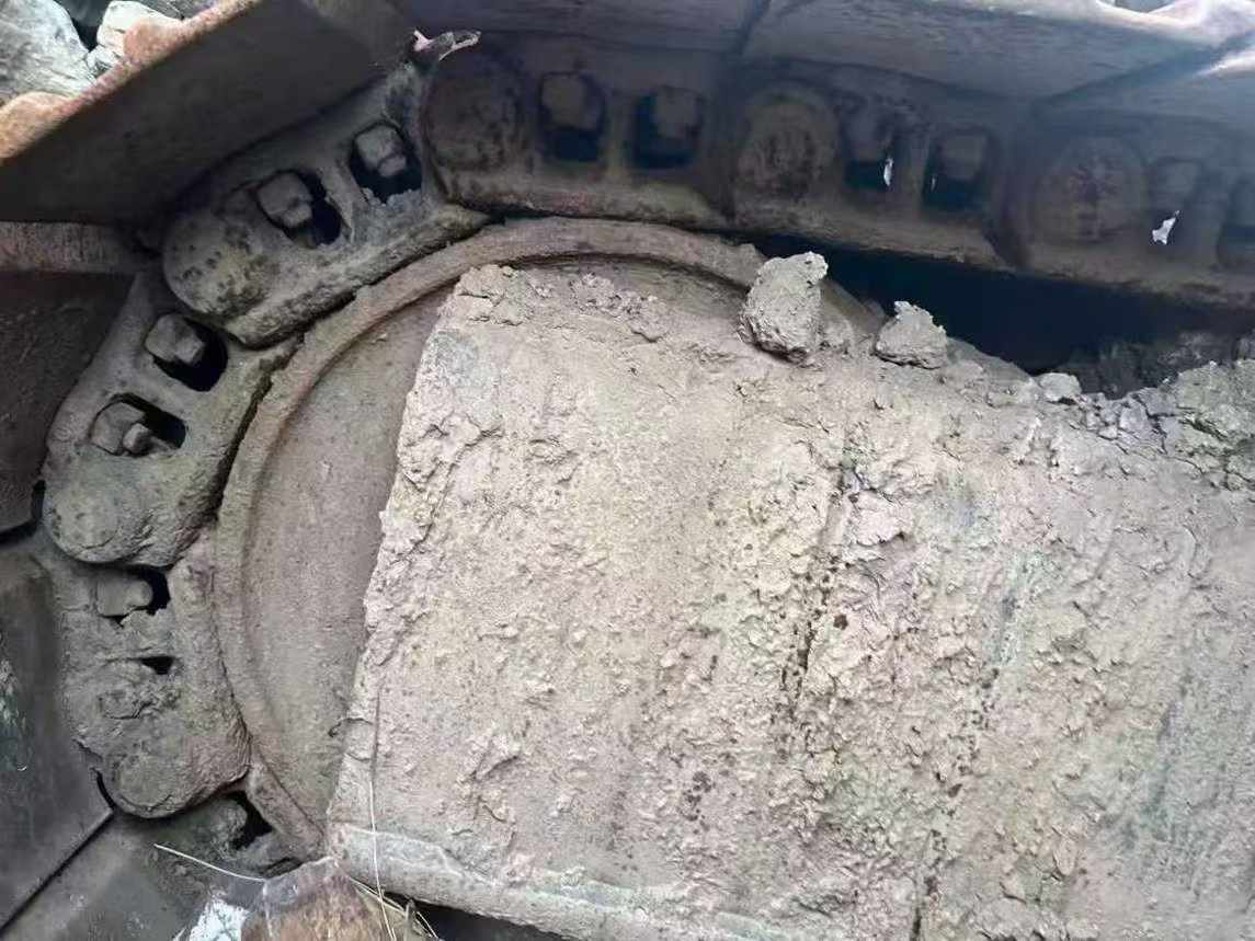 Used Hyundai R300LC-5 Excavator 2016 Model / 5