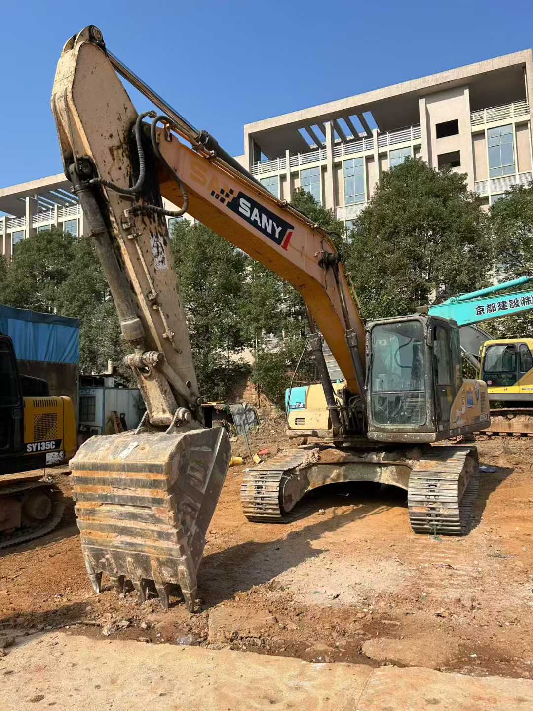 Used Sany SY215C-9 Excavator 2014 Model / 4