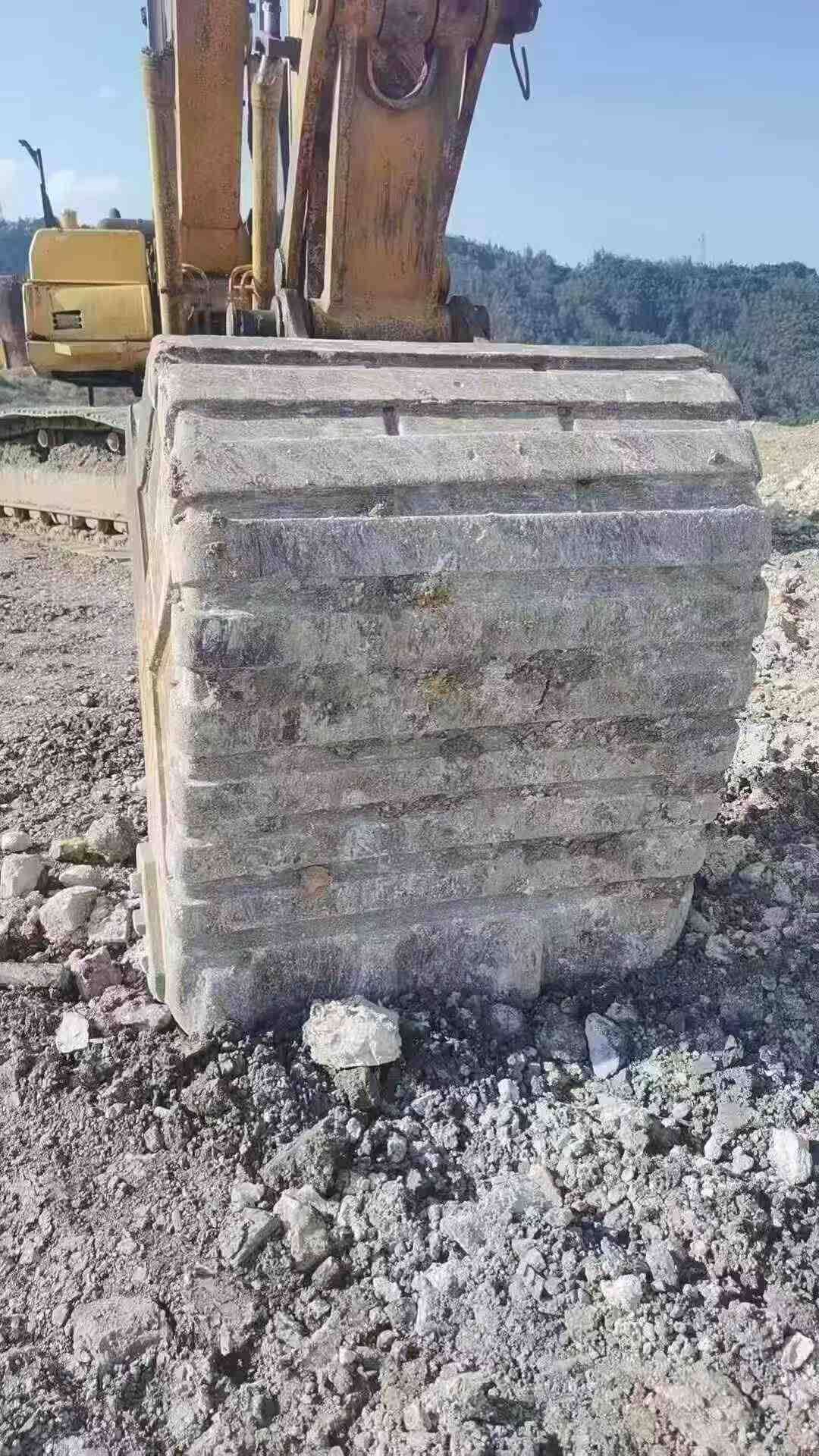 Buy Komatsu PC220-8 Used Excavator / 8 Used Komatsu PC220-8 Excavator 2012 Model / 8