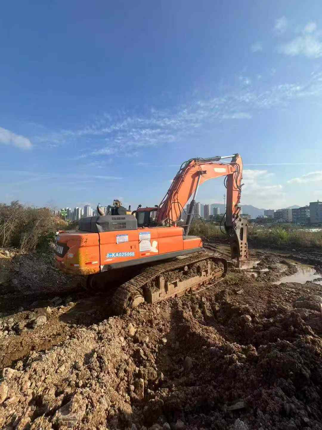 Used Doosan DX530LC-5 Excavator 2016 Model / 4