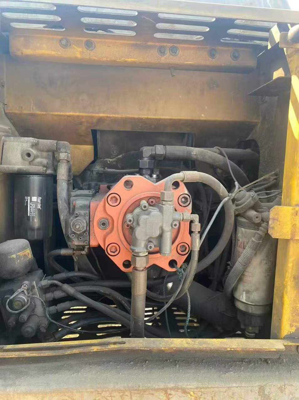 Used XCMG XE215 Excavator 2014 Model / 3