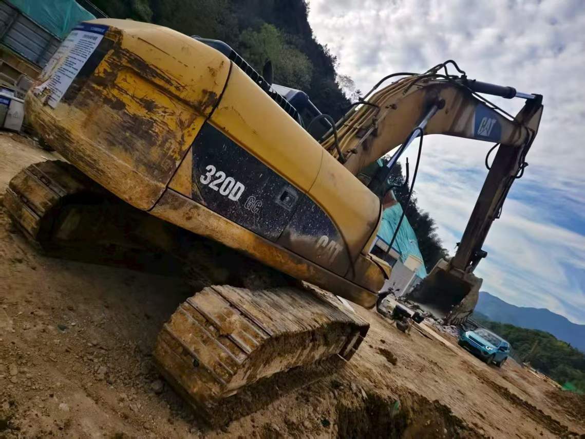 Used Caterpillar CT20 Excavator 2016 Model / 2