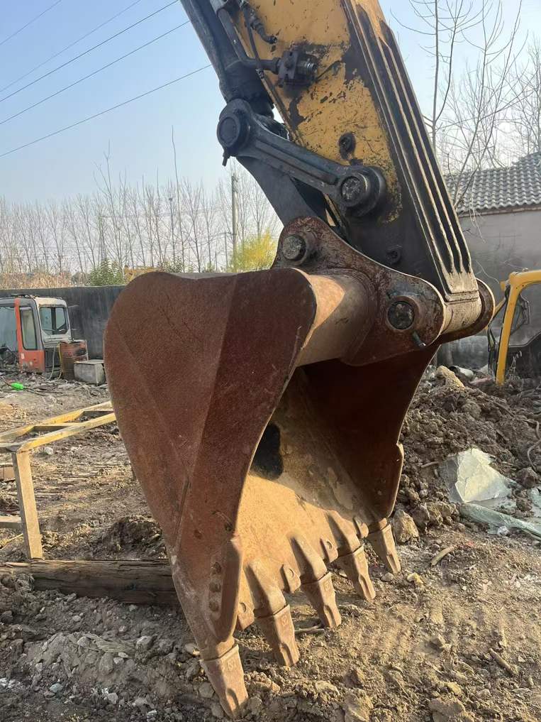 Used XCMG XE245D Excavator 2021 Model / 6