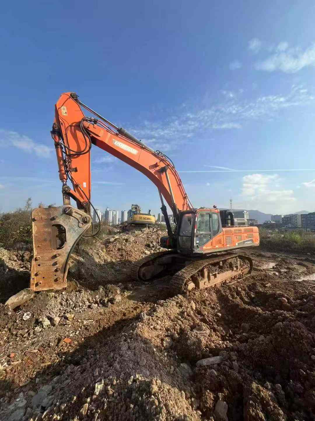 Used Doosan DX530LC-5 Excavator 2016 Model / 3