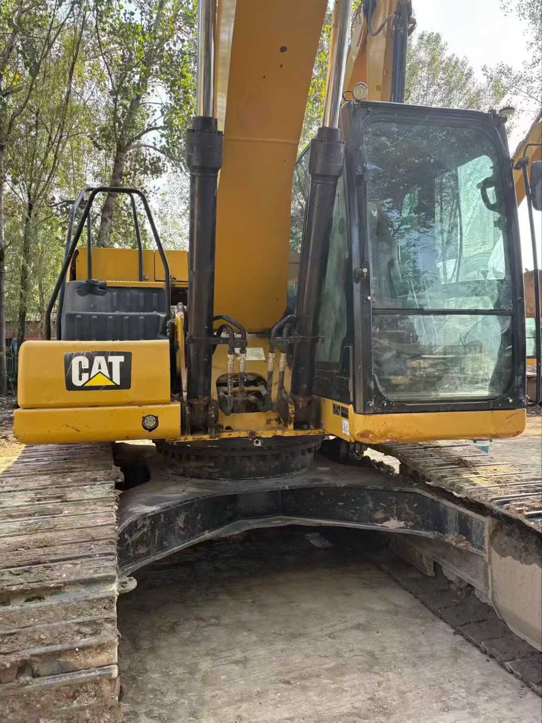 Used Caterpillar 323 Excavator 2018 Model / 8