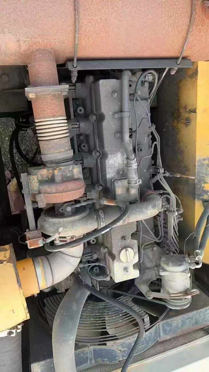 Used Hyundai R300LC-5 Excavator 2016 Model / 8