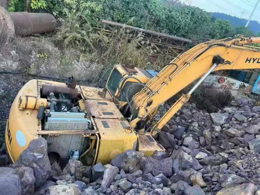 Used Hyundai R300LC-5 Excavator 2016 Model / 2