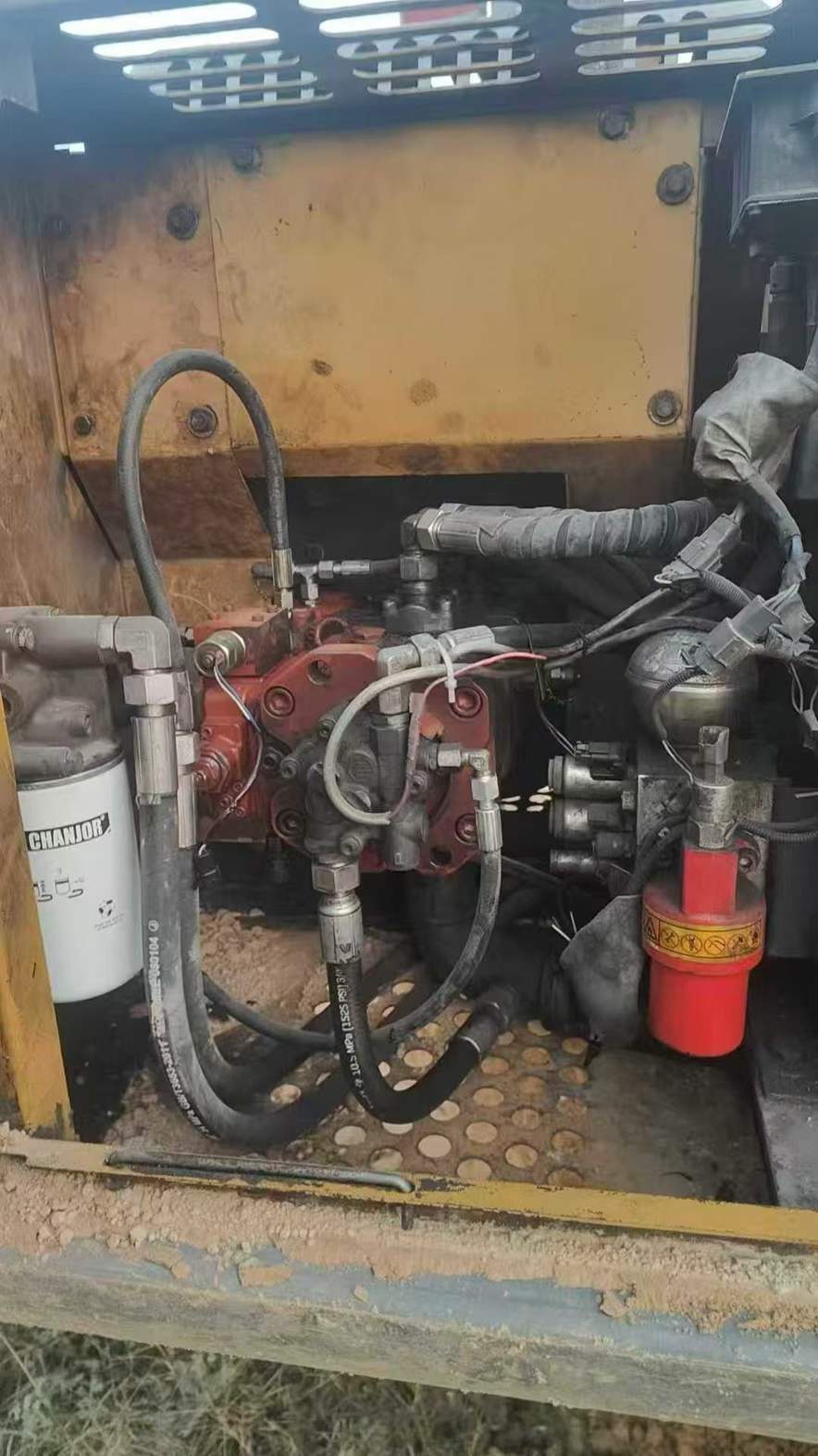 Used XCMG XE135GA Excavator 2015 Model / 4