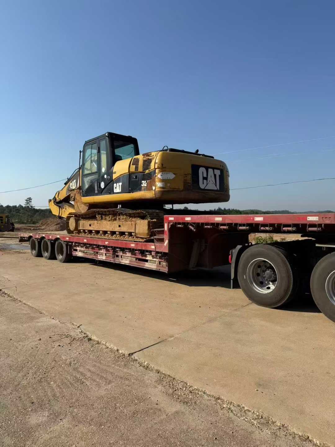 Used Caterpillar 323 Excavator 2016 Model / 2