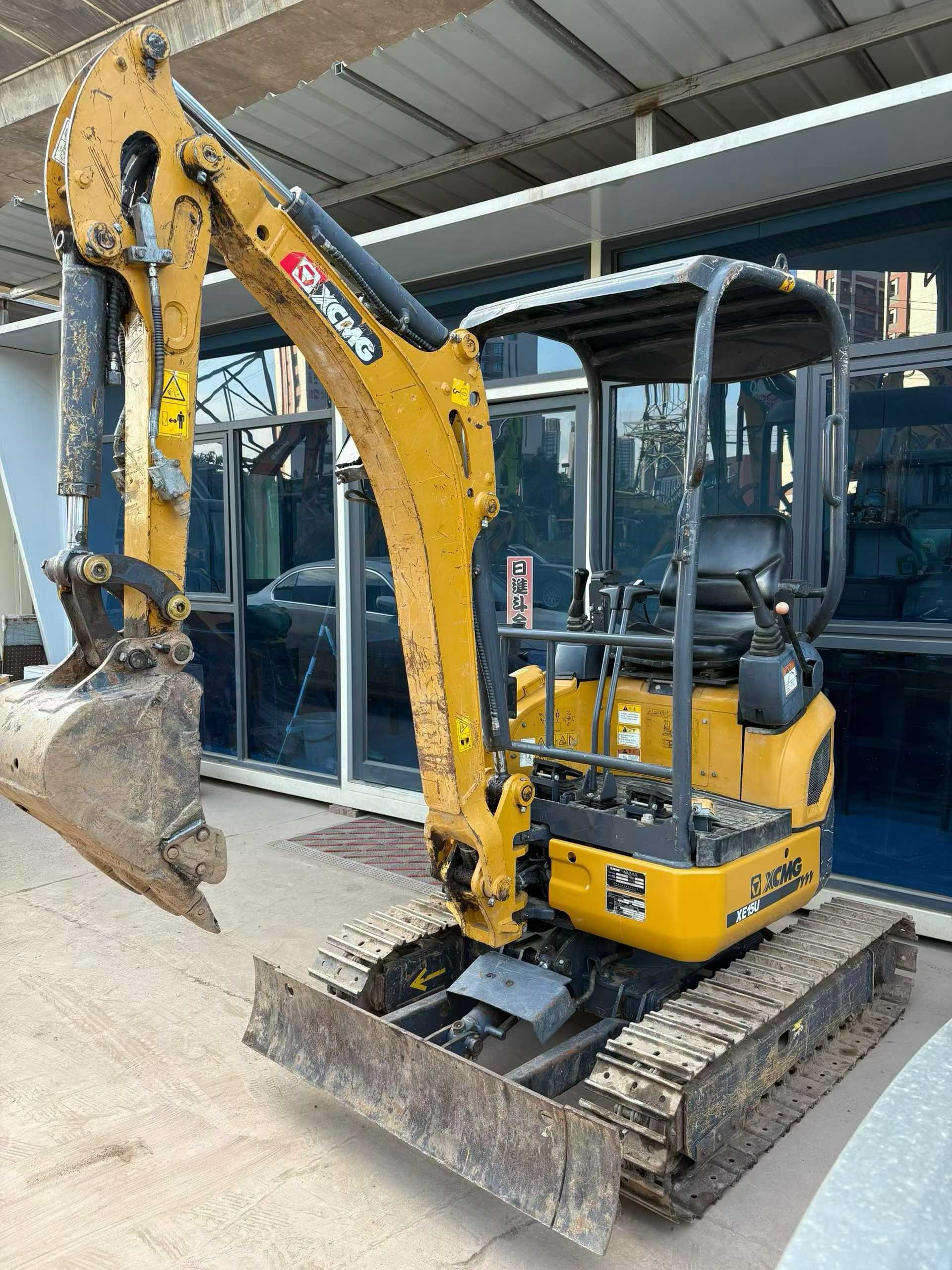 Buy XCMG XE15 Used Excavator / 1