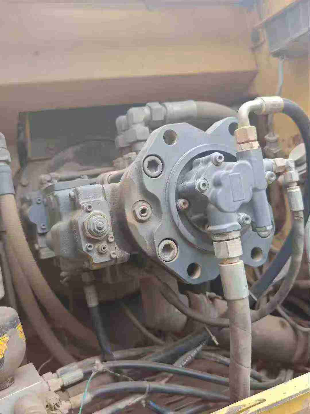 Used XCMG XE215 Excavator 2015 Model / 6