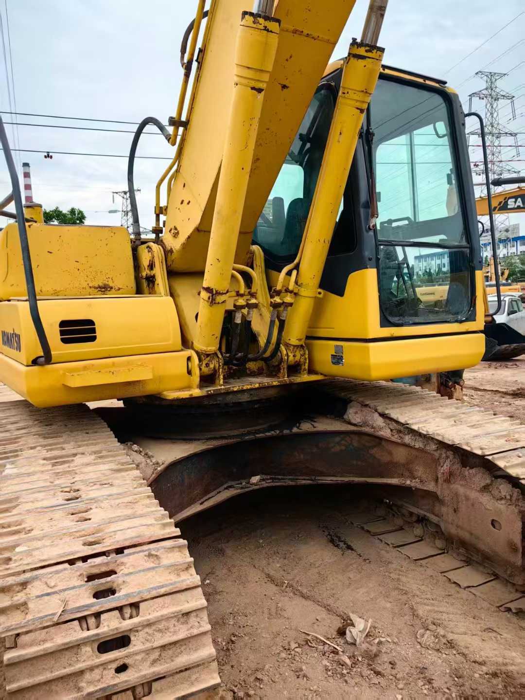 Used Komatsu PW200-7 Excavator 2016 Model / 3