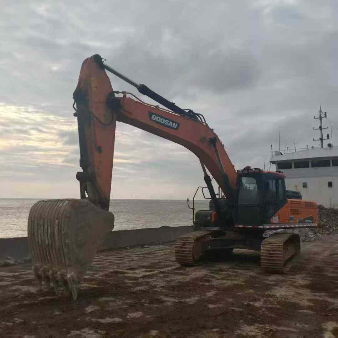 Buy Doosan DL300 Used Excavator / 3 Used Doosan DL300 Excavator 2022 Model / 3