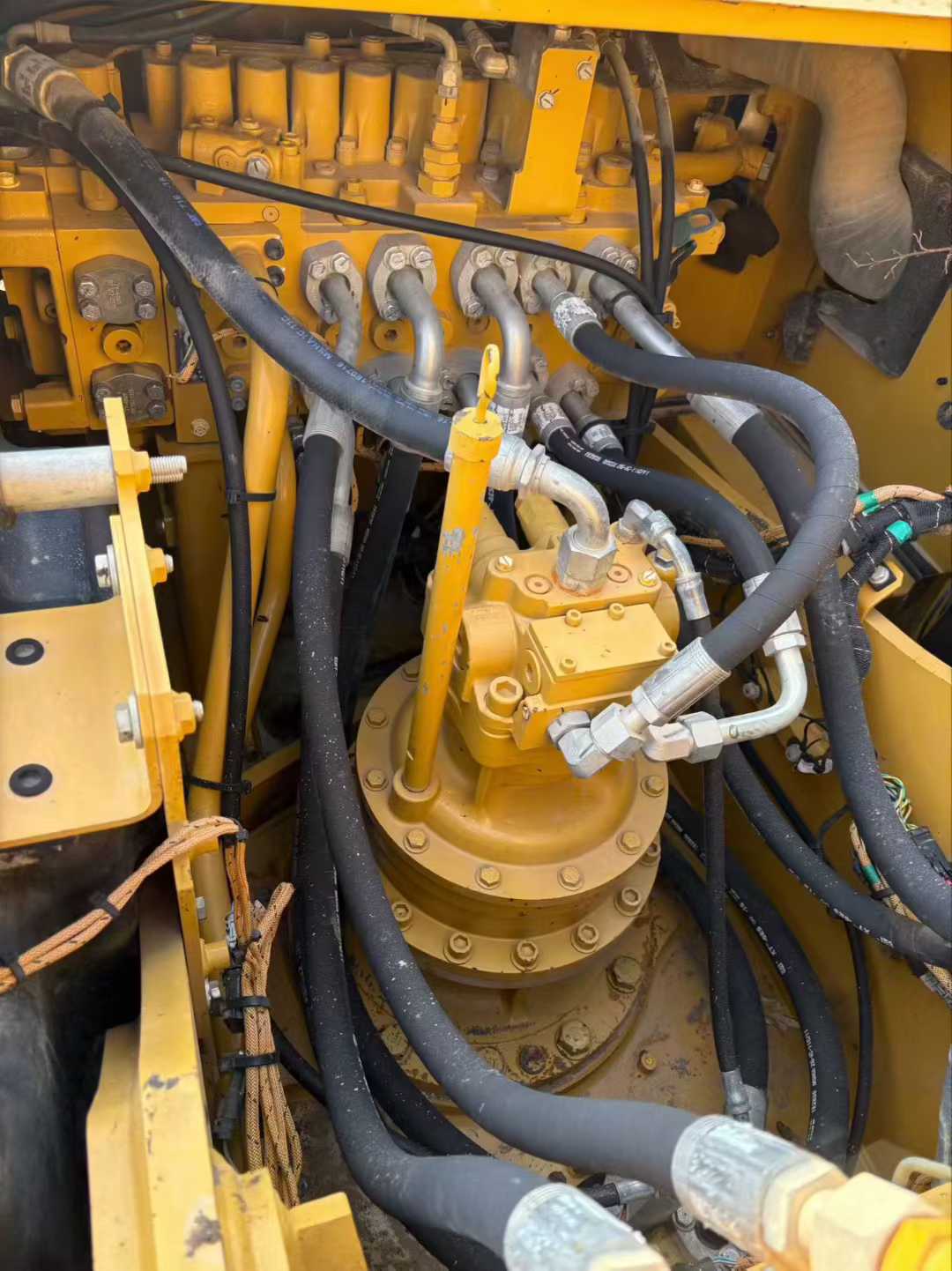 Used Caterpillar 323 Excavator 2018 Model / 7