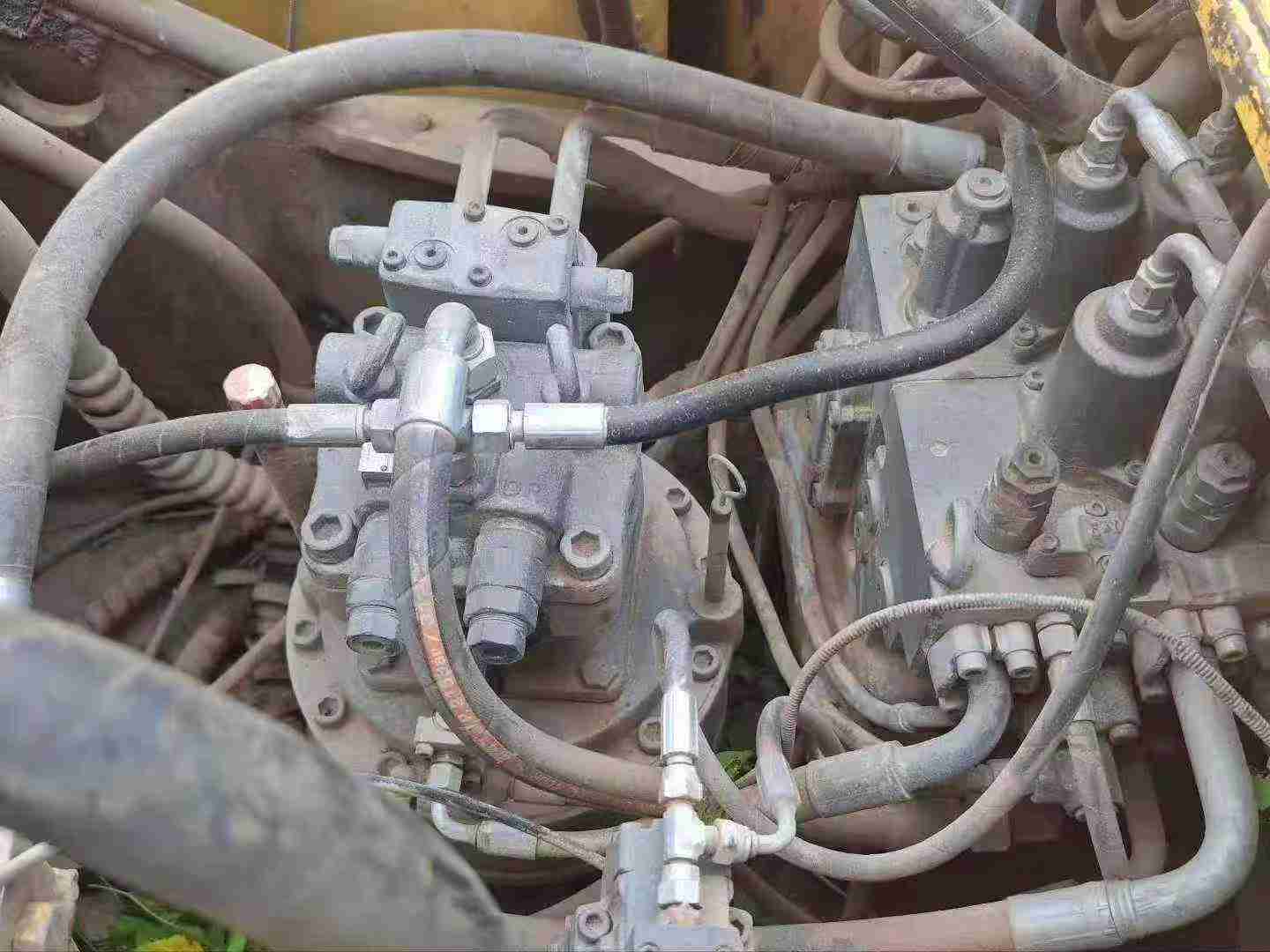 Used XCMG XE215 Excavator 2015 Model / 4