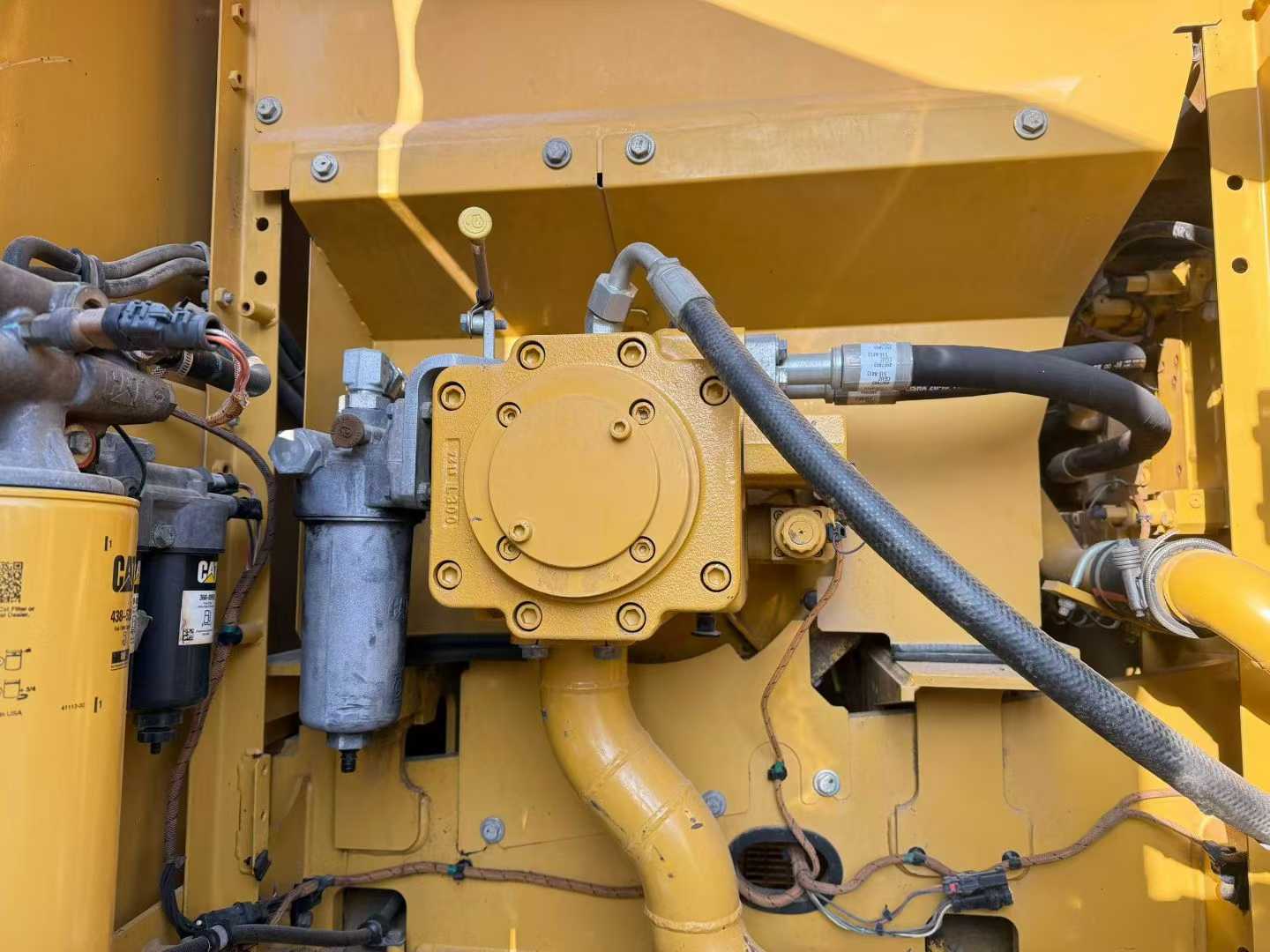 Used Caterpillar 323 Excavator 2019 Model / 4