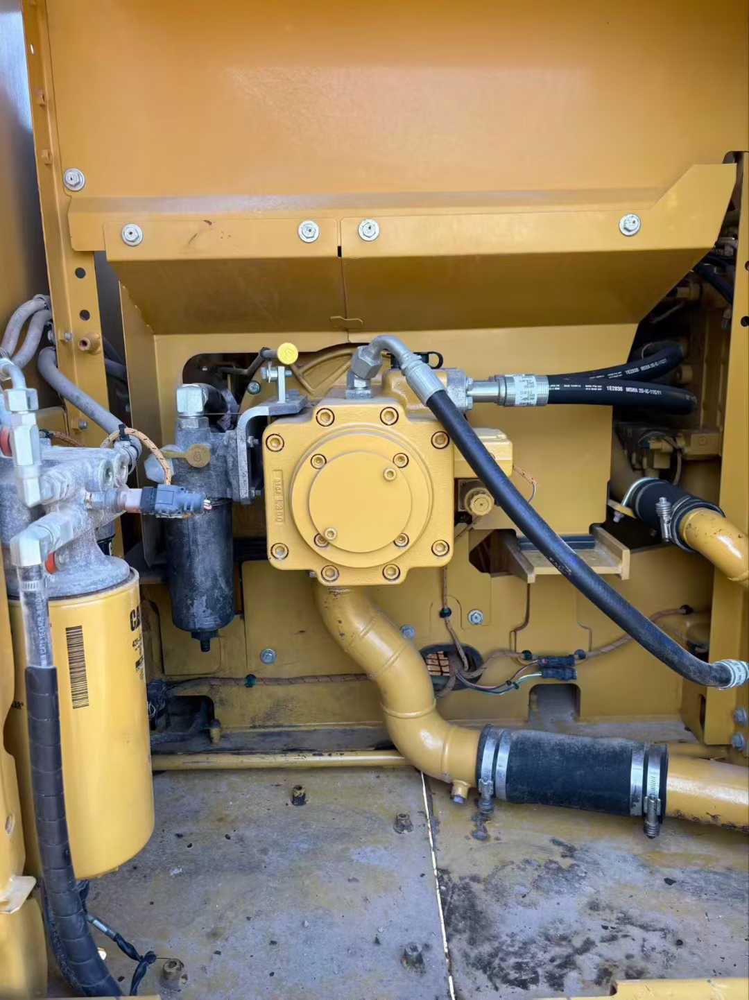 Used Caterpillar 323 Excavator 2018 Model / 6